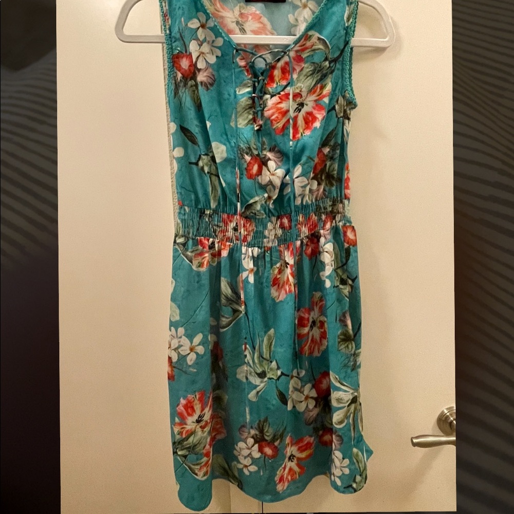 Knee length Green floral dress XS 109 F
